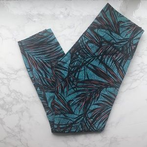 Lululemon Palm print wunder under crops